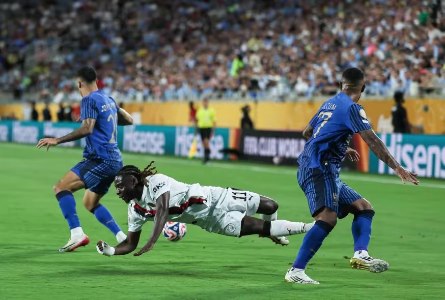 克罗地亚绝杀西班牙，奥亚尔萨瓦尔点燃赛场