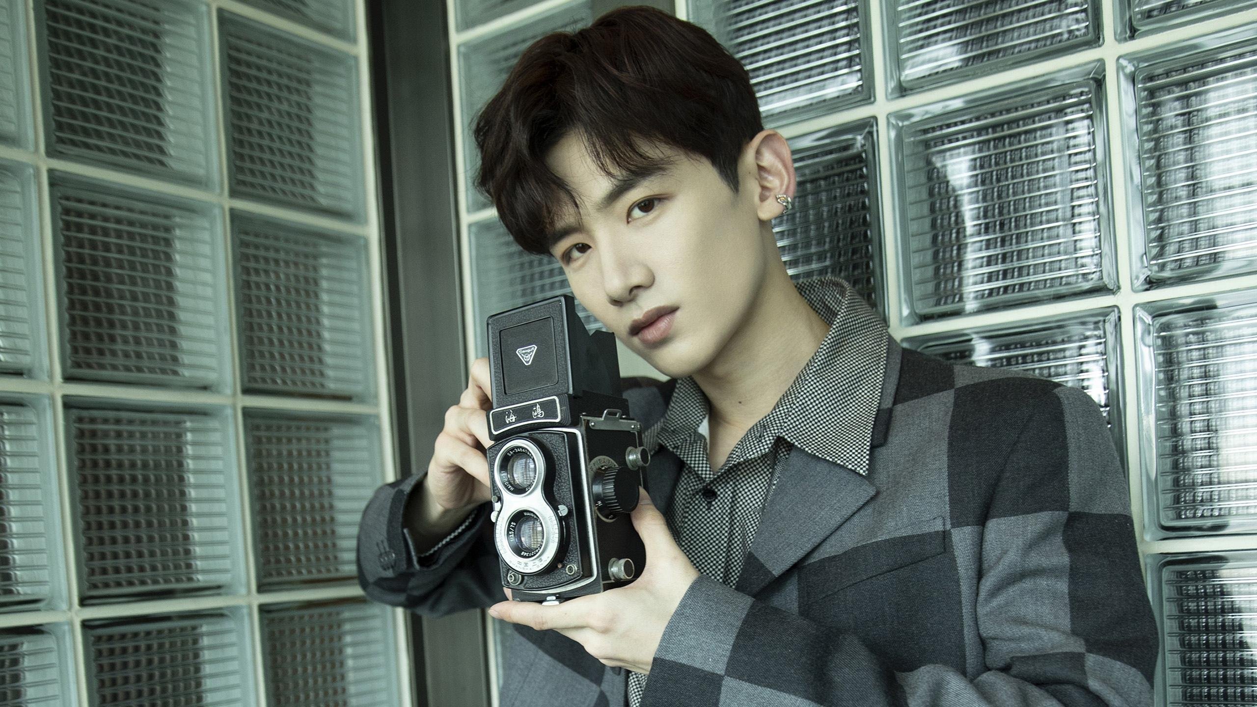 防守巨塔变绝杀奇兵！戈贝尔罕见三分助马刺逆转篮网