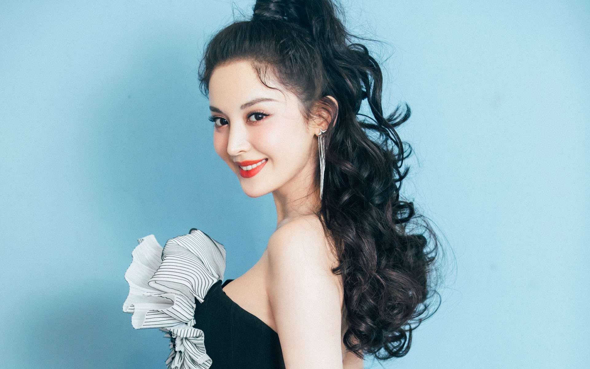 宇宙杯破壁战，伊朗铁蹄碾压里昂，福登防守端化身叹息之墙