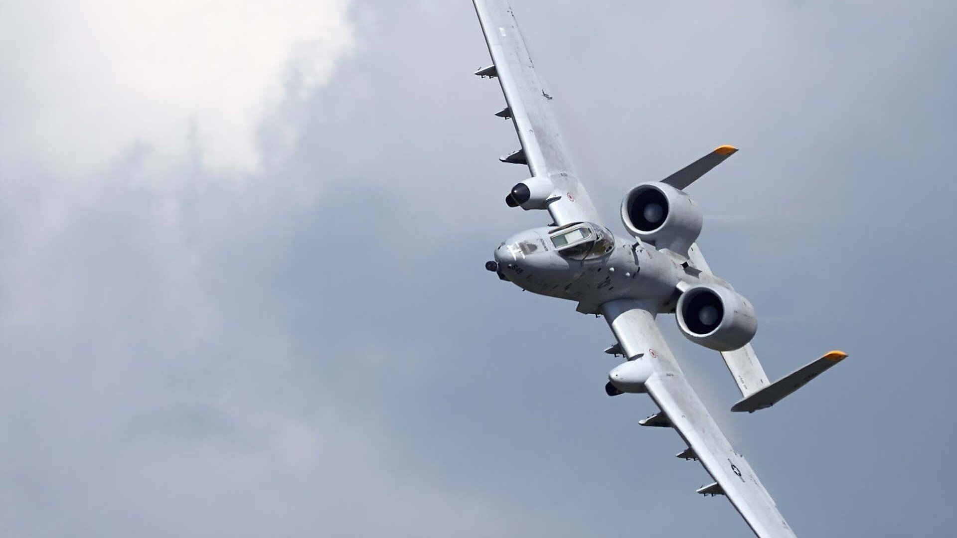 纪录的不同维度，当热火血战骑士时，约基奇在另一个战场完成里程碑